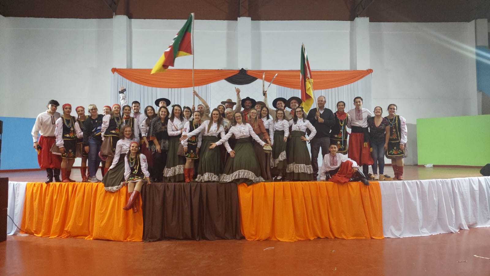 Porto Vera Cruz é destaque em evento Trinacional de Danças