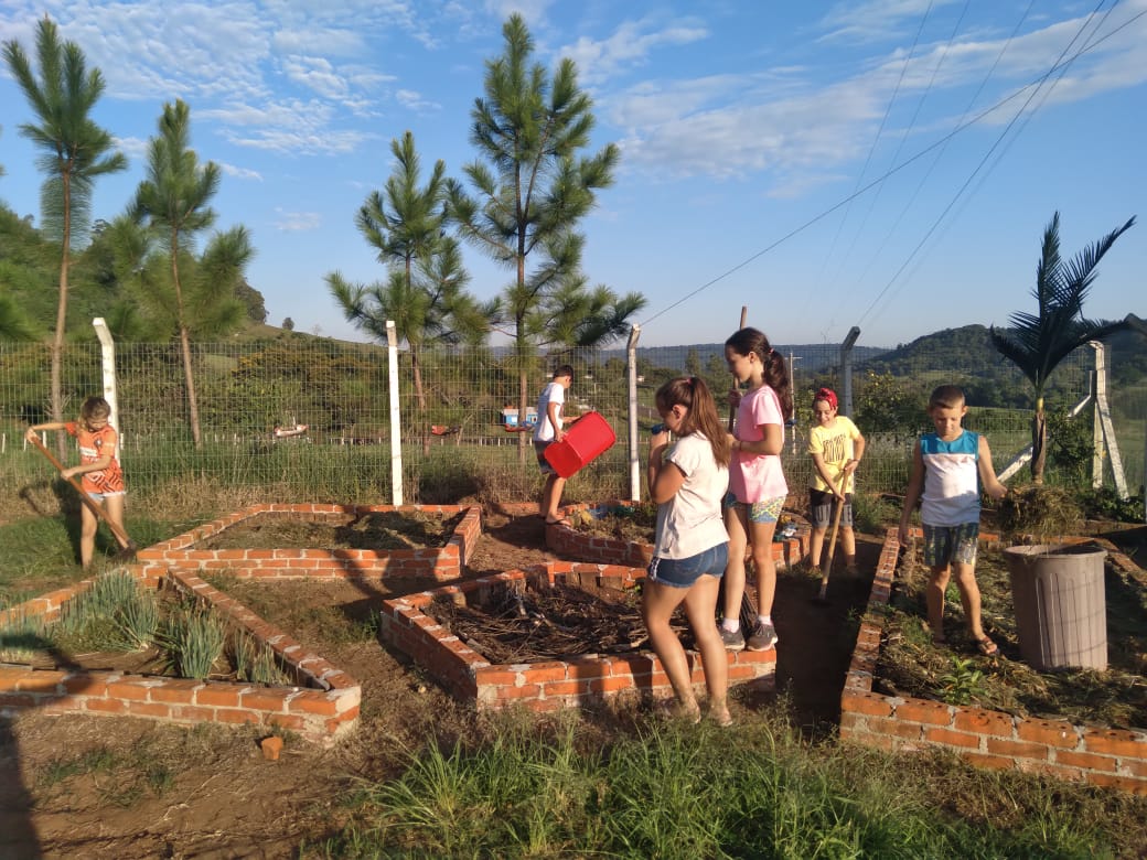 Dom Pedro I incentiva hábitos alimentares saudáveis