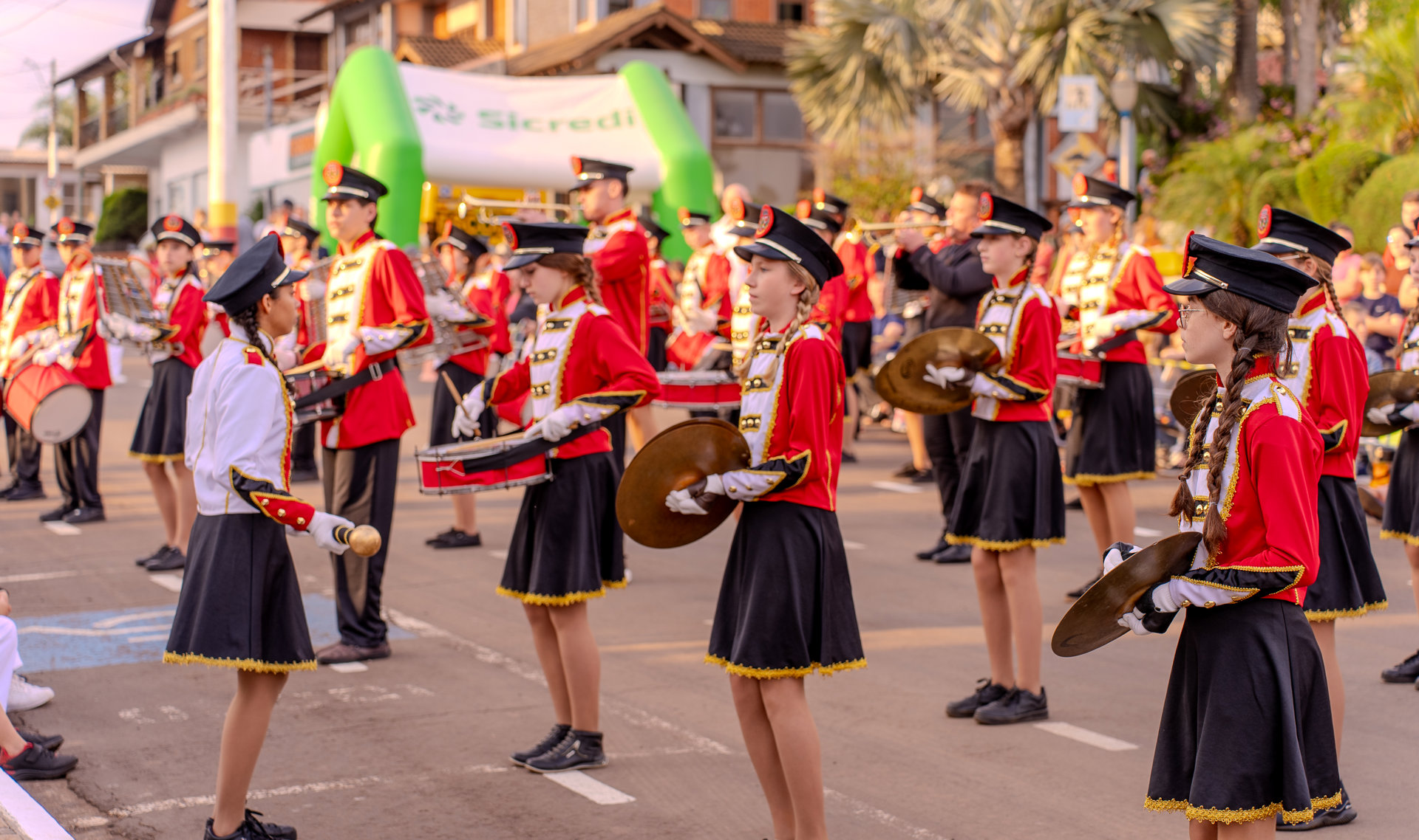 Desfile Cívico-Tradicionalista 20.09.2025