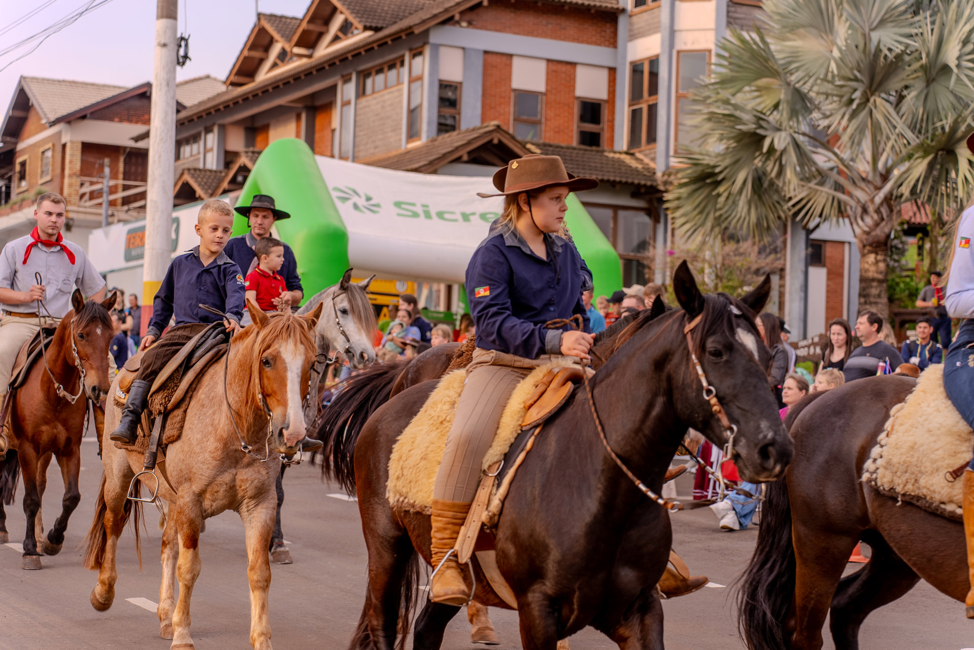 Desfile Cívico-Tradicionalista 20.09.2025