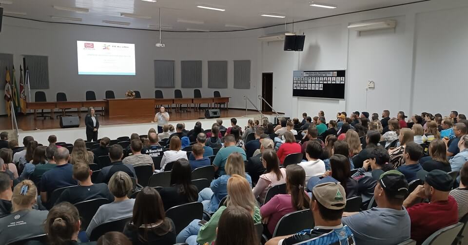<p>Abril Azul - M&ecirc;s de Conscientiza&ccedil;&atilde;o sobre o Autismo</p>
