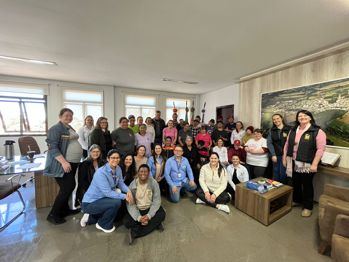 <p><strong>Secretaria de Assist&ecirc;ncia Social promove integra&ccedil;&atilde;o regional com grupos de PCDs e fortalece v&iacute;nculos entre munic&iacute;pios</strong></p>