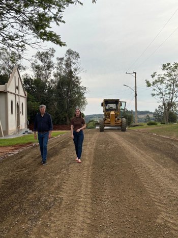 <p><strong>Bom Jardim recebe pavimenta&ccedil;&atilde;o asf&aacute;ltica </strong></p>