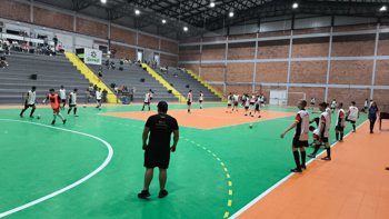 <p><strong>CMD Nova Candel&aacute;ria recebe Boa Vista do Buric&aacute; em noite de grandes jogos no Gin&aacute;sio Municipal</strong></p>
