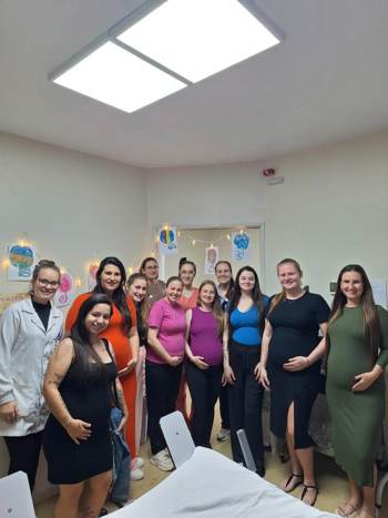 <p><strong>Encerramento do Grupo de Gestantes de Nova Candel&aacute;ria &eacute; marcado por visita especial &agrave; maternidade de Tr&ecirc;s de Maio</strong></p>