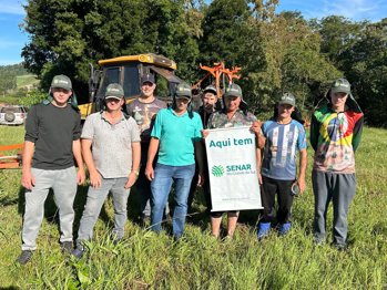 <strong>Produtores rurais participam de curso sobre uso correto e seguro de defensivos agr&iacute;colas em Nova Candel&aacute;ria</strong>