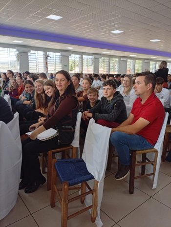 <strong>Nova Candel&aacute;ria participa da 12&ordf; Confer&ecirc;ncia Regional dos Direitos da Crian&ccedil;a e do Adolescente</strong>