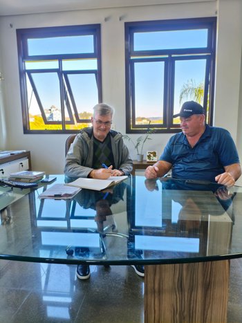 <strong>Prefeito Ari transmite o cargo ao vice-prefeito Jo&atilde;o durante per&iacute;odo de f&eacute;rias</strong>