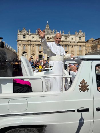 <strong>Prefeito Ari Edmundo Roehrs participa de audi&ecirc;ncia geral com o Papa Le&atilde;o XIV no Vaticano</strong>