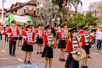 <strong>Nova Candel&aacute;ria realizar&aacute; Desfile C&iacute;vico no dia 1&ordm; de setembro</strong>