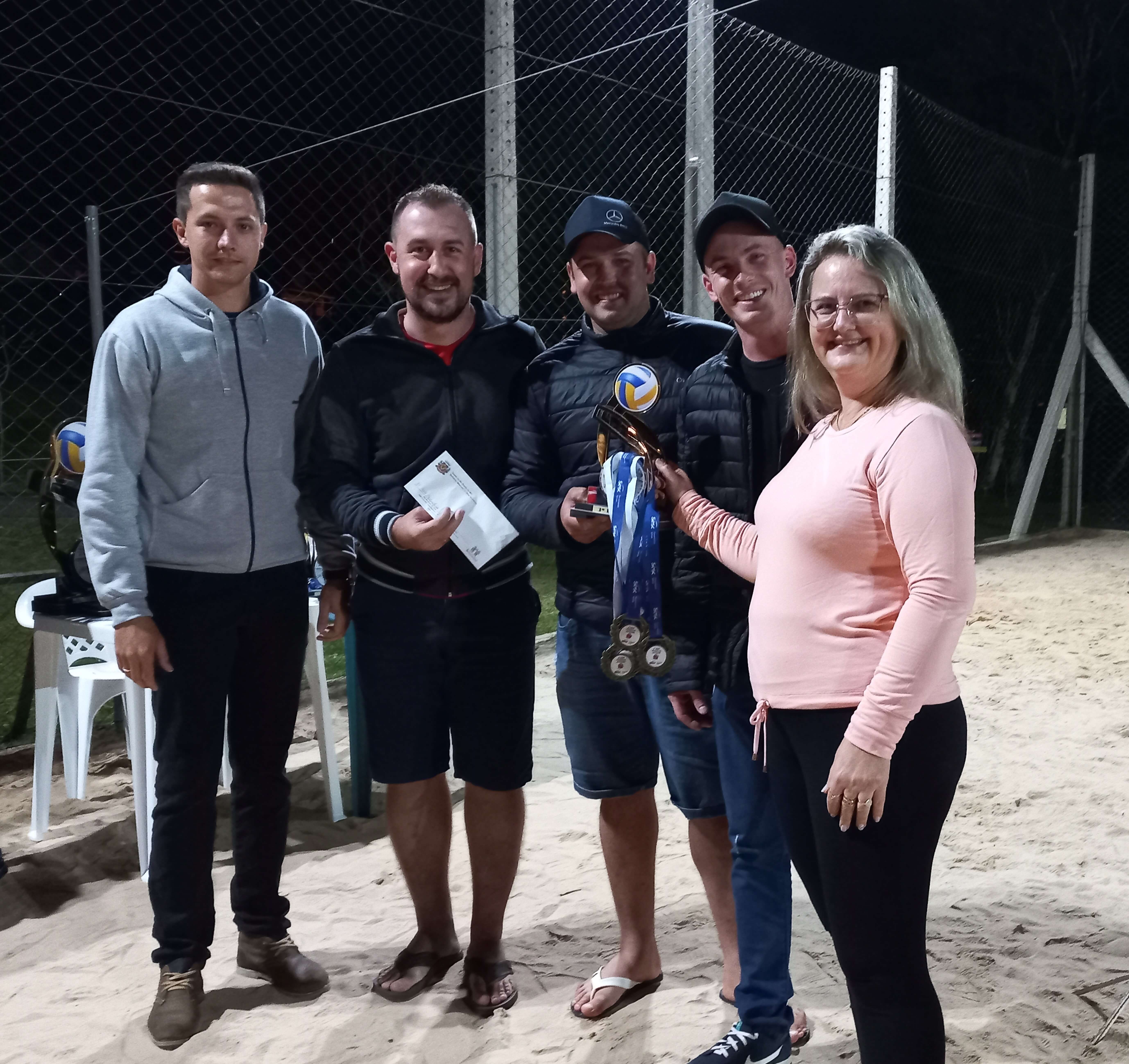 NOVA CANDELÁRIA CONHECE CAMPEÕES E CAMPEÃS DO 1º CAMPEONATO MUNICIPAL DE VÔLEI DE AREIA