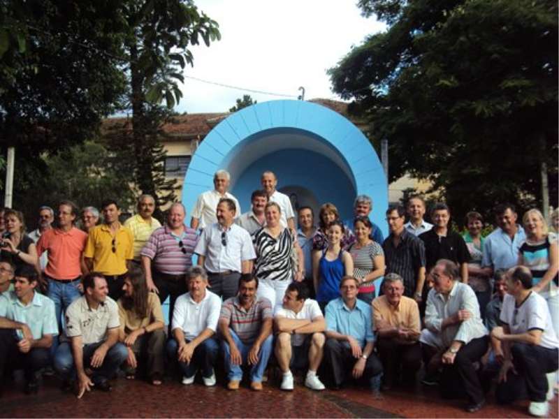 9. Amigos da Consolata