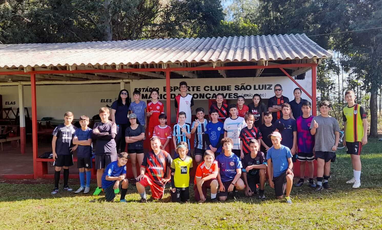 Administração Municipal inicia aulas da Escolinha de Atividades Físicas e de Futebol