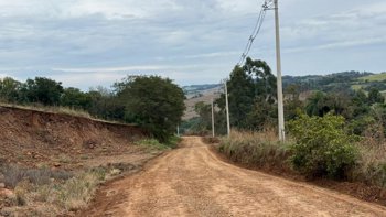 &nbsp;SECRETARIA DE OBRAS E VIA&Ccedil;&Atilde;O SEGUE TRABALHANDO NA RECUPERA&Ccedil;&Atilde;O DAS ESTRADAS DO INTERIOR