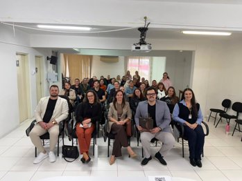 PSIC&Oacute;LOGAS DO MUNIC&Iacute;PIO PARTICIPAM DE ENCONTRO DA REDE DE ATEN&Ccedil;&Atilde;O PSICOSSOCIAL DA 2&ordf; CRS