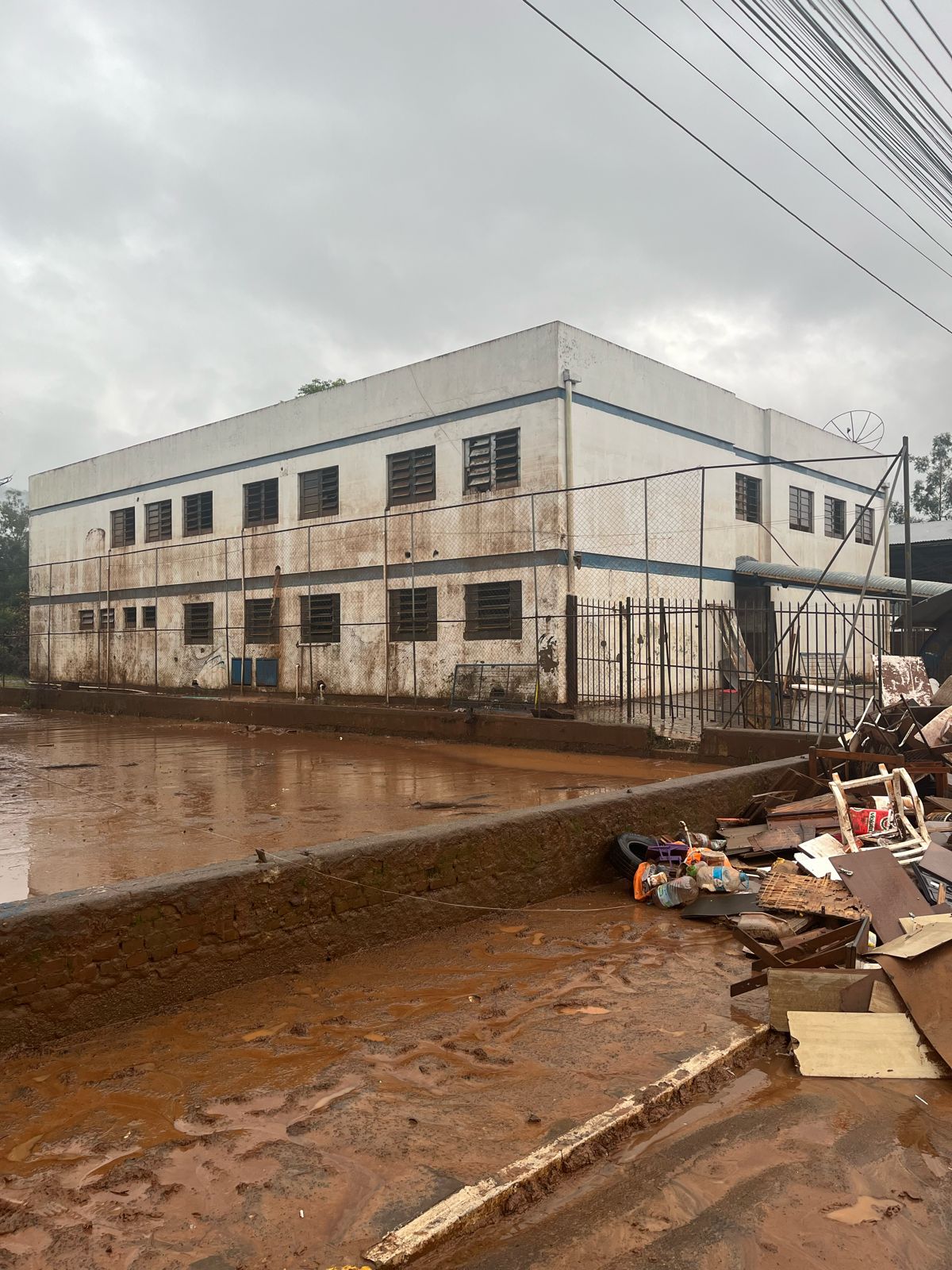 <p>AGRACECIMENTOS AOS VOLUT&Aacute;RIOS PELA AJUDA HUMANIT&Aacute;RIA EM ENCANTADO/RS</p>