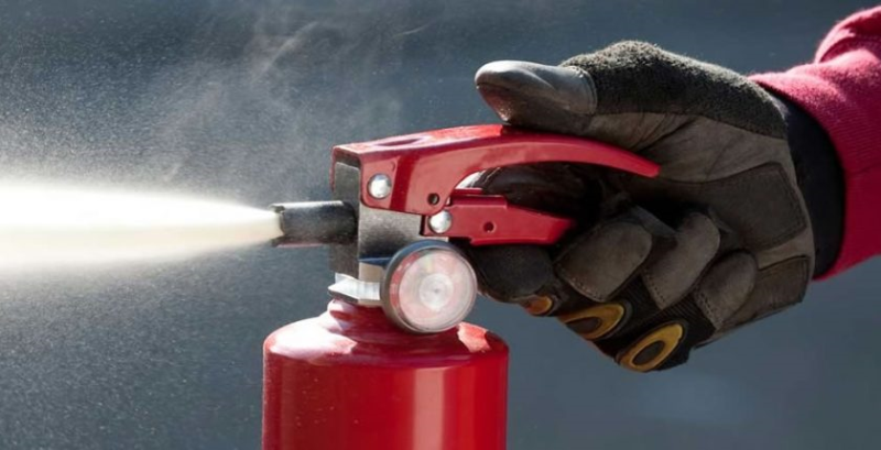TREINAMENTO PARA PREVENÇÃO E COMBATE À INCÊNDIO