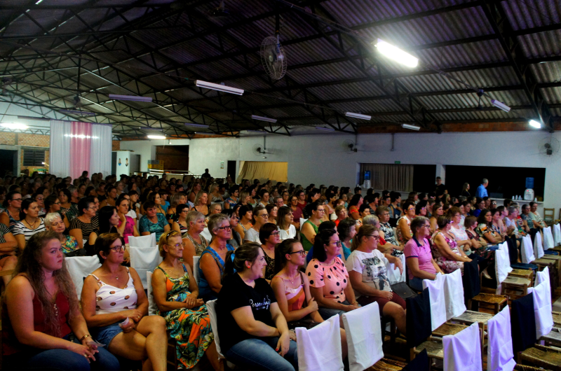 ENCONTRO MUNICIPAL DE MULHERES:  CONHECIMENTO,  HISTÓRIAS, EMOÇÕES E DIVERSÃO