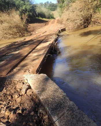 <p>COMUNICADO OFICIAL &ndash; IN&Iacute;CIO DA RECONSTRU&Ccedil;&Atilde;O DE PONTE EM BARRA SECA</p>
