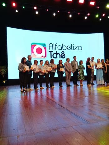 <p>GOVERNO DO RS PREMIA 200 ESCOLAS POR DESTAQUE NA ALFABETIZA&Ccedil;&Atilde;O NO PROGRAMA ALFABETIZA TCH&Ecirc; 2025</p>
