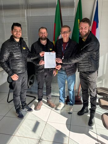 <p>Munic&iacute;pio realiza assinatura de cess&atilde;o de terreno para a empresa MK SOLUTION</p>