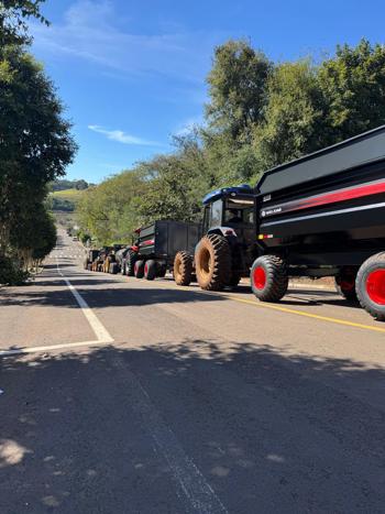 <p>Governo Municipal refor&ccedil;a agricultura com novos equipamentos agr&iacute;colas</p>