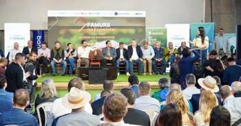 <p>Prefeito Ademir participa de encontros da FAMURS e acompanha an&uacute;ncios de obras e investimentos para os munic&iacute;pios ga&uacute;chos</p>