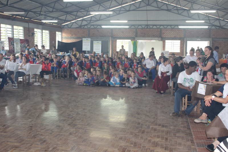 I MOSTRA DE “TALENTOS MAIS QUE ESPECIAIS” 