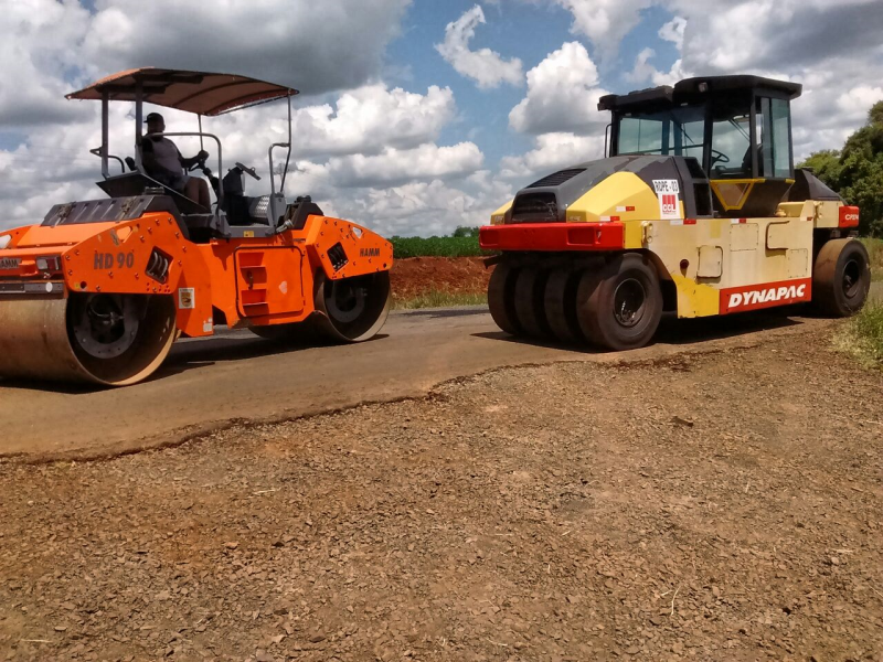 OBRAS DE TREVO E ACESSO ASFÁLTICO