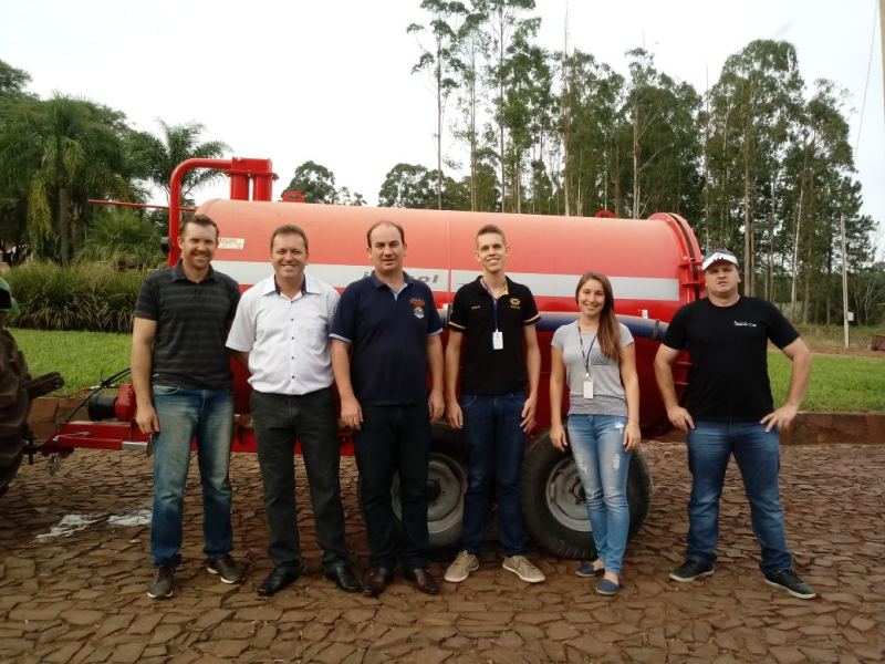 SECRETARIA DA AGRICULTURA REALIZA ENTREGA DE EQUIPAMENTO 