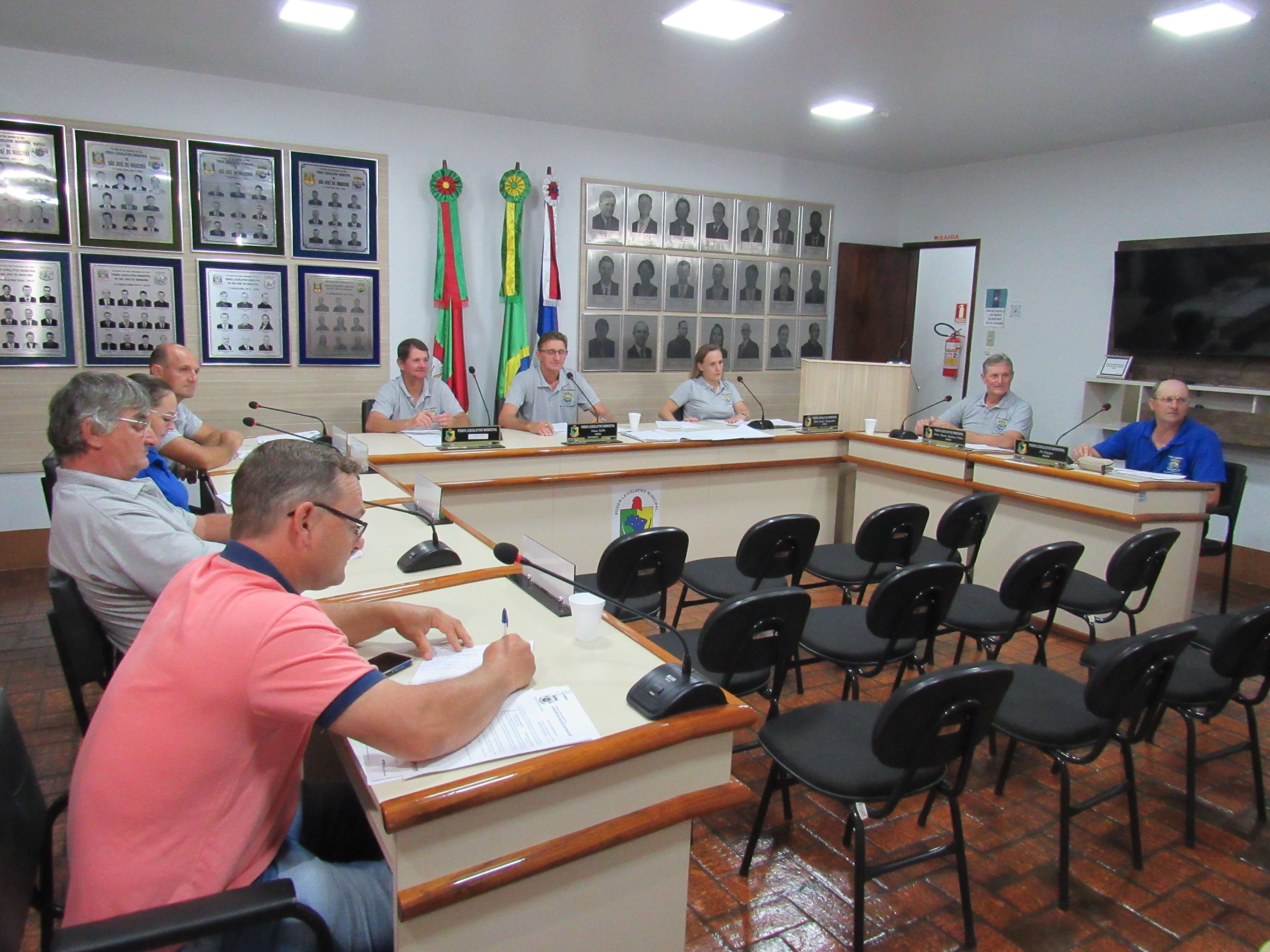1ª SESSÃO ORDINÁRIA E REUNIÃO DE LÍDERES