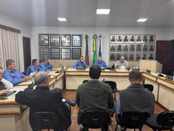 <p>18&ordf; SESS&Atilde;O ORDIN&Aacute;RIA e REUNI&Atilde;O DAS COMISS&Otilde;ES</p>
<p>&nbsp;</p>