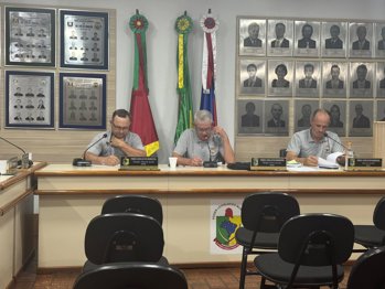 <p>COMISS&Otilde;ES DA C&Acirc;MARA REALIZAM REUNI&Otilde;ES ORDIN&Aacute;RIAS E LEGISLATIVO PROMOVE 3&ordf; SESS&Atilde;O ORDIN&Aacute;RIA</p>