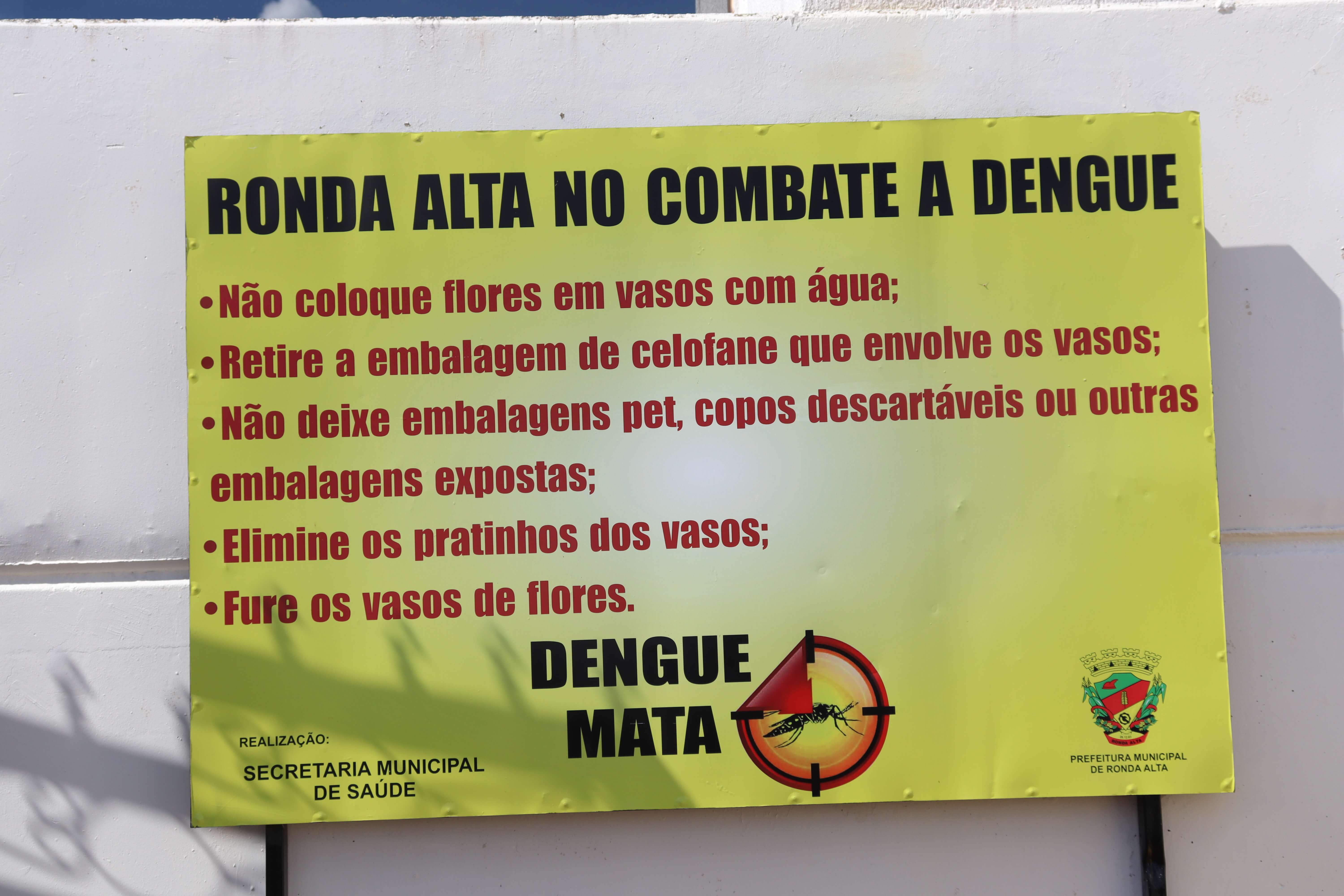 NOVAS PLACAS DE AVISO CONTRA A DENGUE SÃO INSTALADAS NO CEMITÉRIO MUNICIPAL