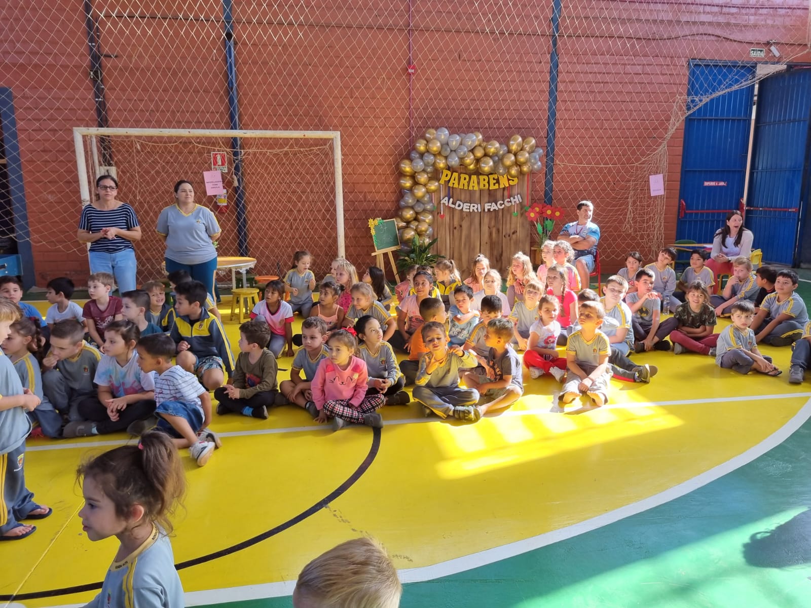 ESCOLA ALDERI FACCHI COMPLETA 37 ANOS