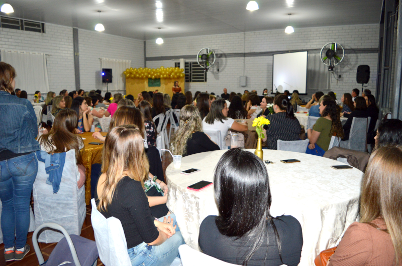 Professores Municipais recebem homenagem