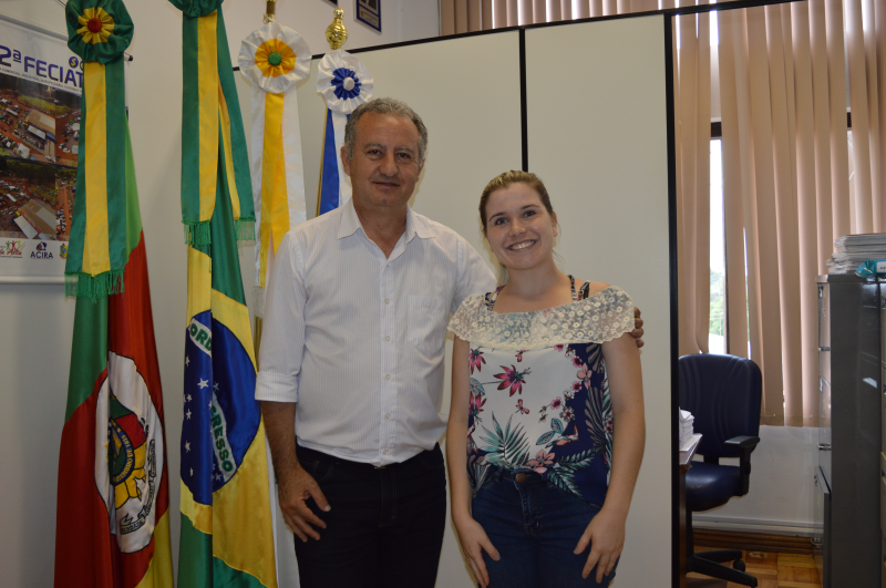 Psicóloga é empossada e passa a integrar equipe da Secretaria de Saúde