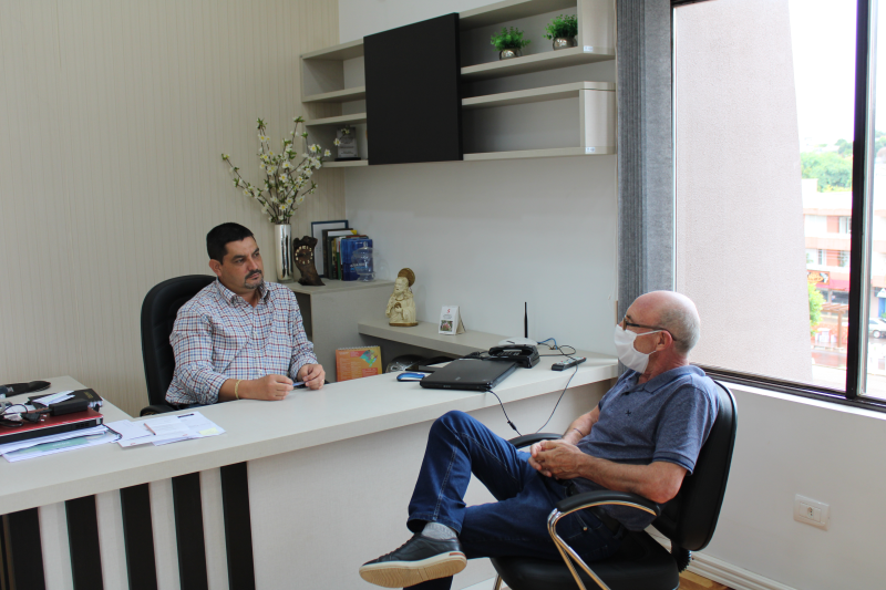 Administração Municipal com expediente interno 