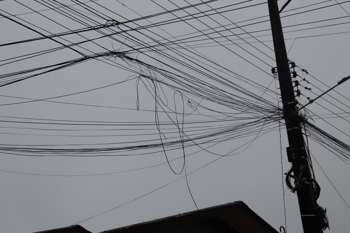 <p>Realizada mais uma etapa do mutir&atilde;o de retirada de fios</p>