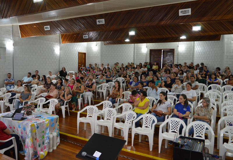 Professores participam de Encontro de Formação