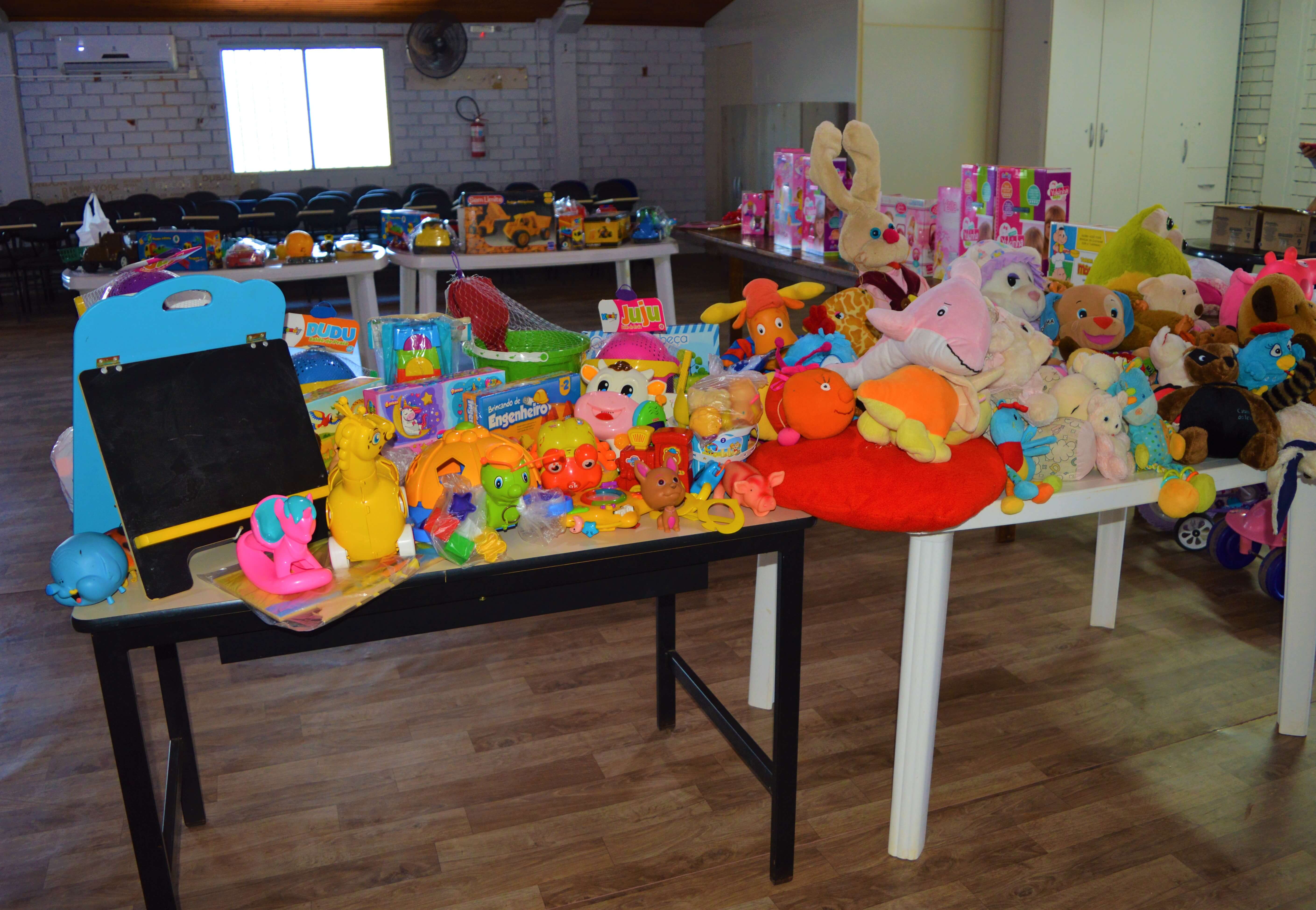 CRAS de Ronda Alta realiza distribuição de brinquedos arrecadados pela rádio Máxima FM