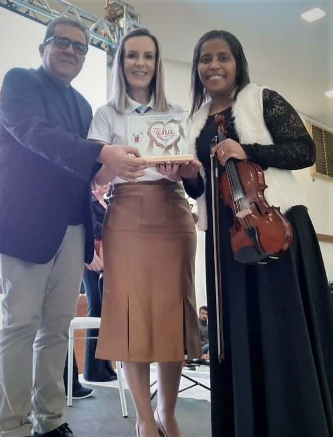 OFICINA DE VIOLINO PRESENTE NO CHÁ DAS AMIGAS EM SEBERI