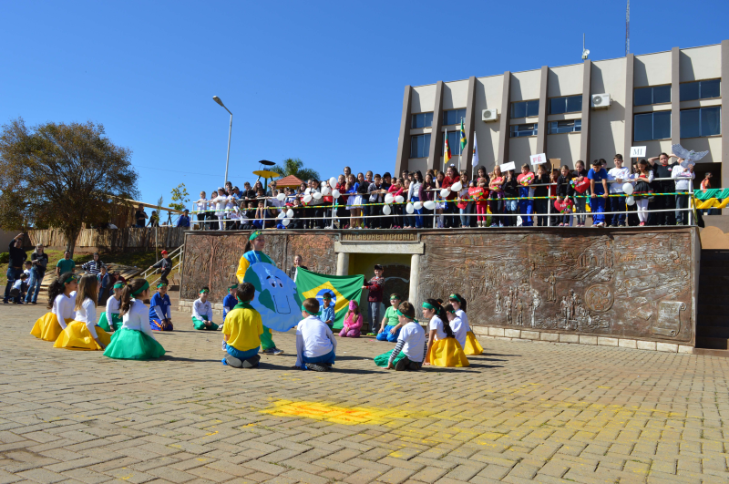 Belas apresentações marcaram o Dia da Independência do Brasil em Ronda Alta