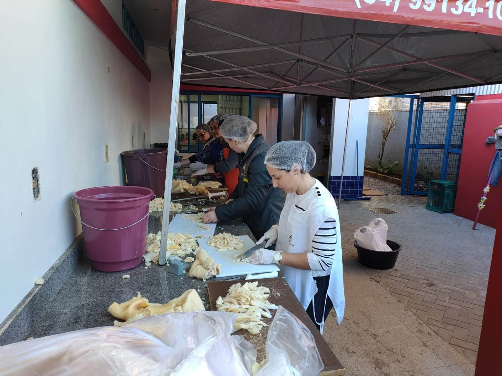 MONDONGO, PÃO E GRATIDÃO