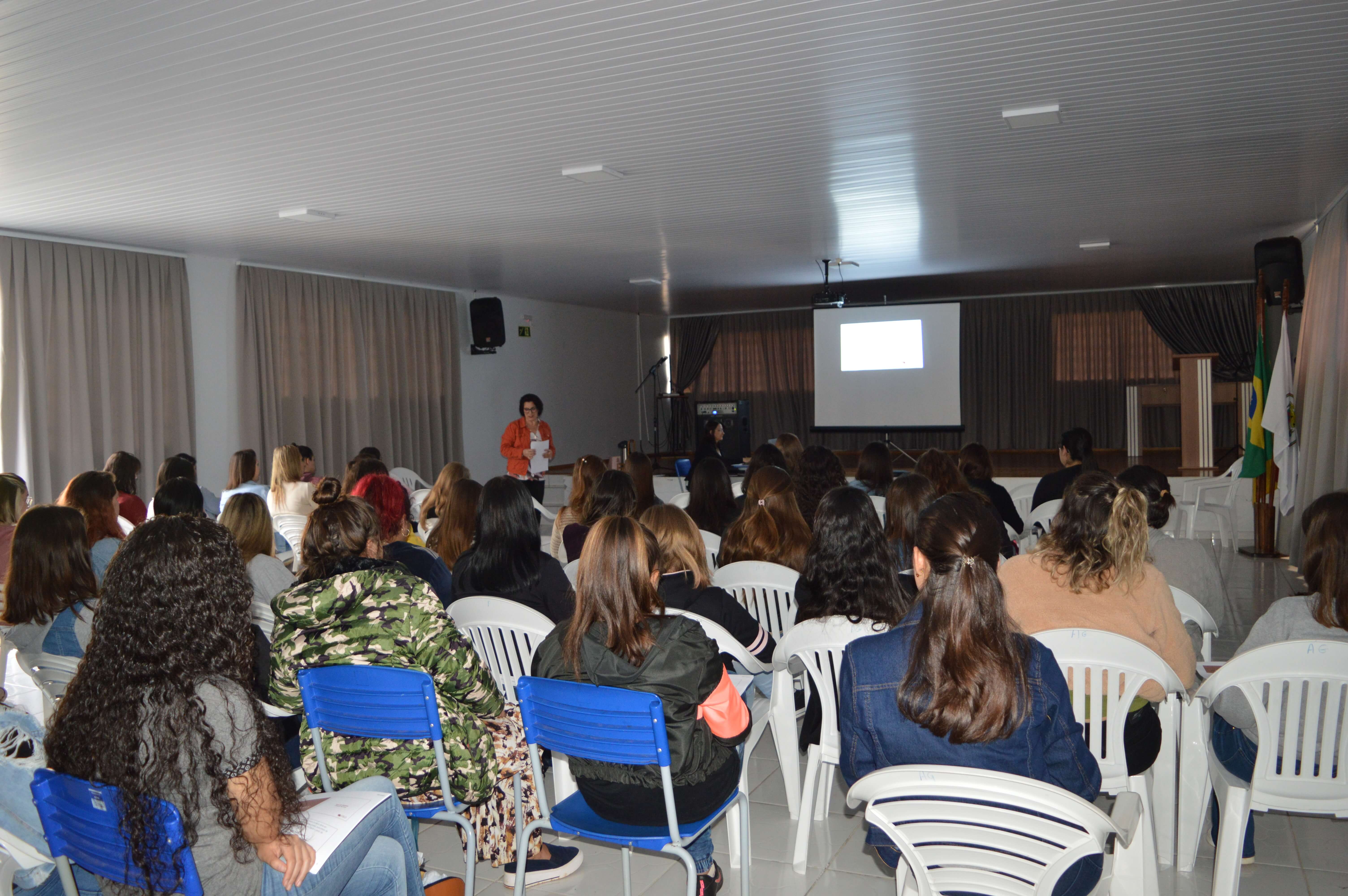 II encontro de formação para as estagiárias da Rede Municipal de Ensino de Ronda Alta