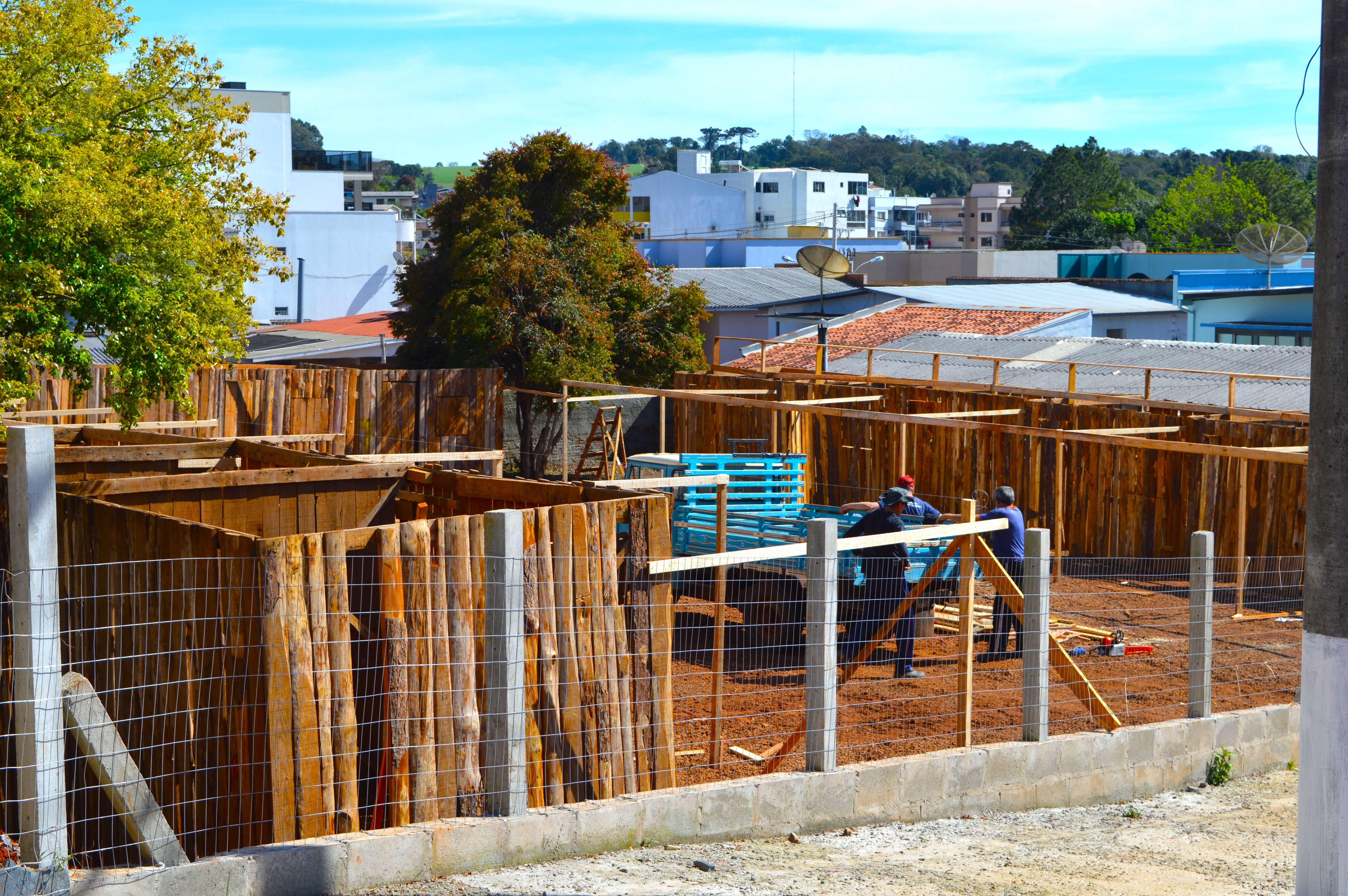 Ranchos para a 7° Ronda da Cultura Gaúcha em Ronda Alta estão sendo construídos 