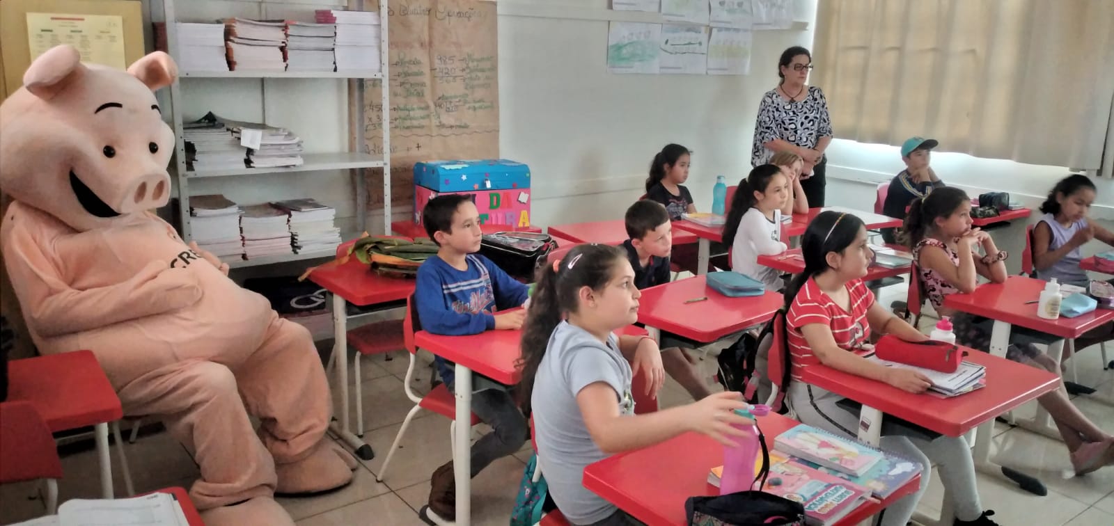 Projeto “Mesadinha e sua Turma” está sendo realizado nas escolas municipais e estaduais de Ronda Alta