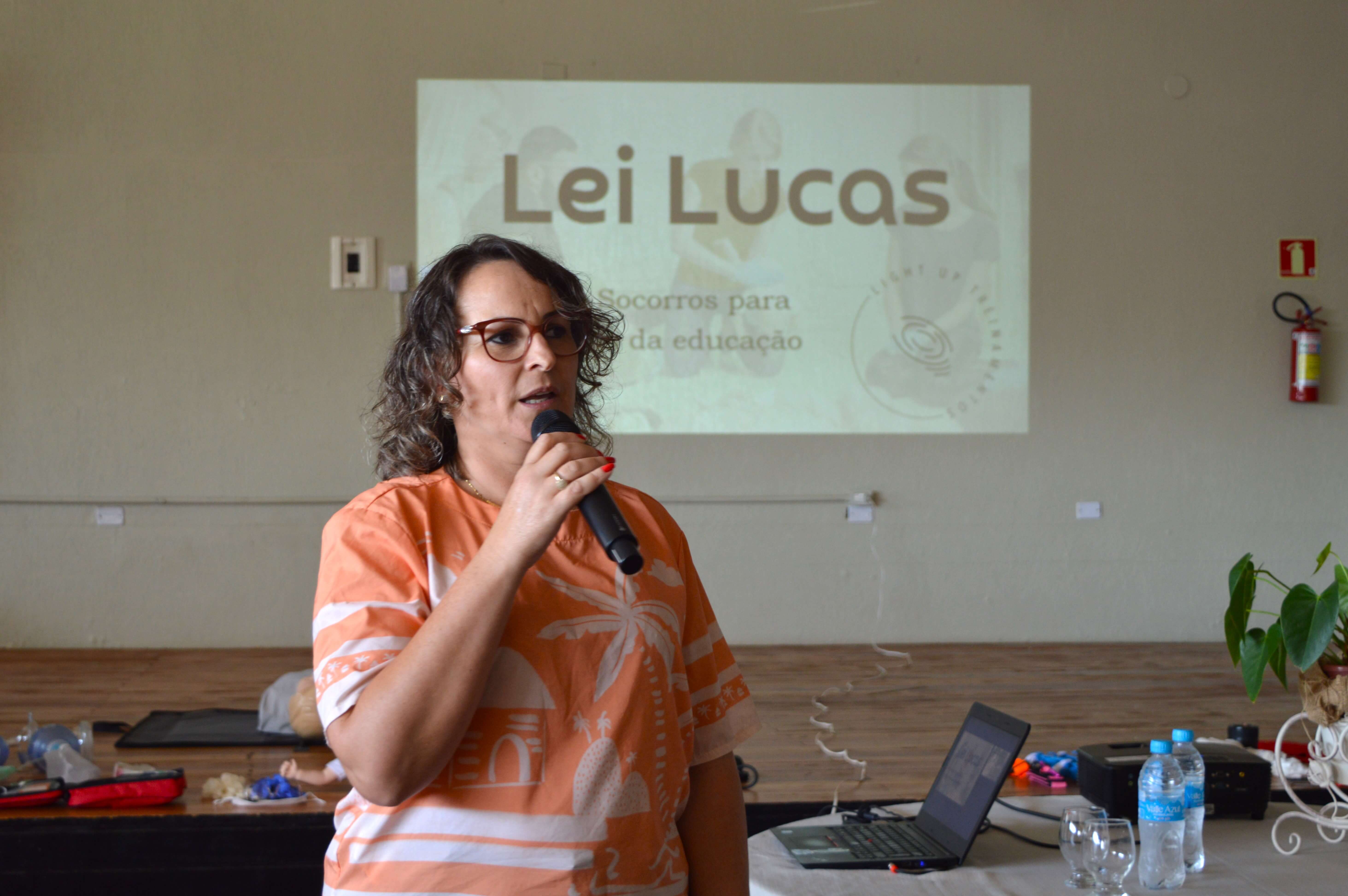 Secretaria Municipal de Educação e Desporto realiza capacitação sobre primeiros socorros