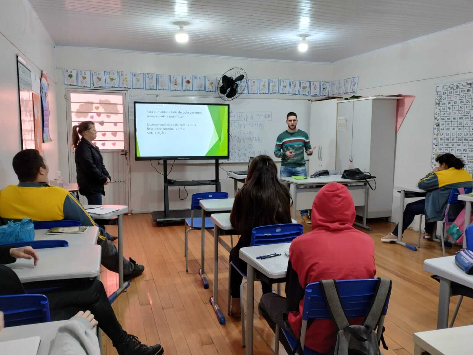 Educação Fiscal é tema abordado em escolas municipais e estaduais de Ronda Alta