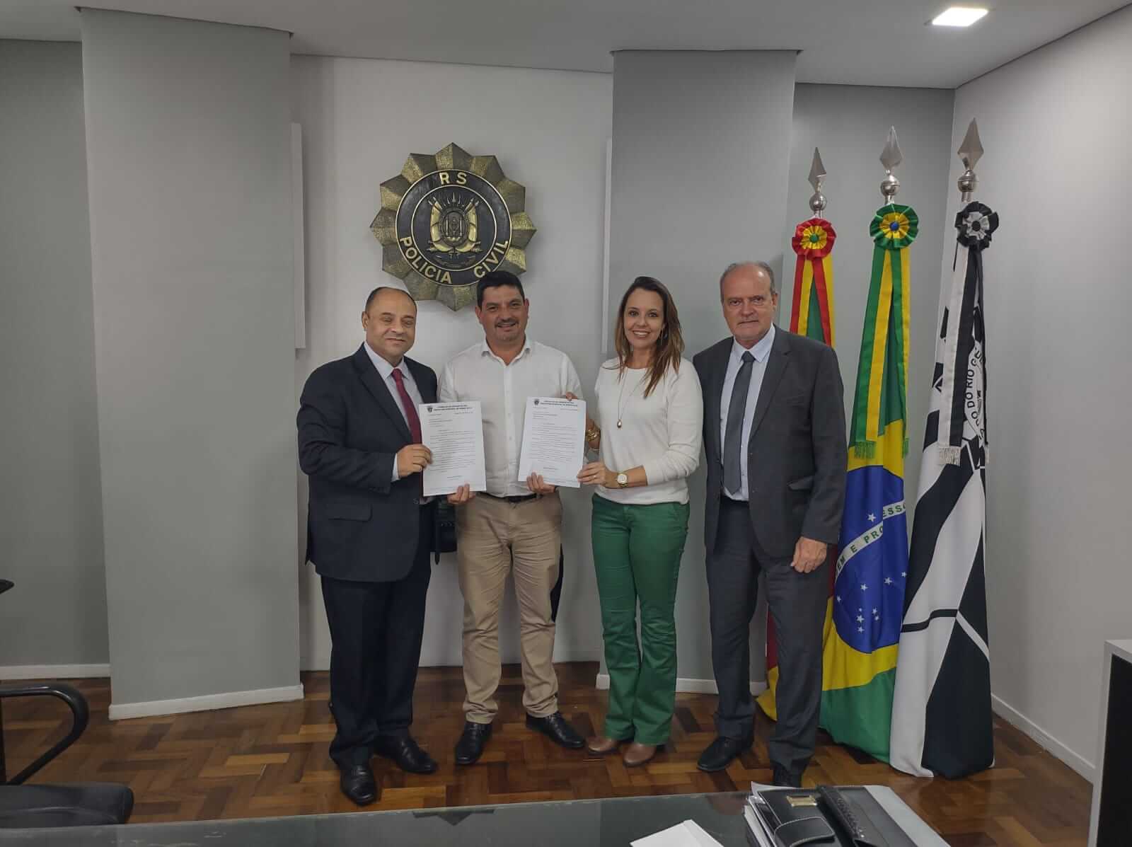 PREFEITO MARCOS QUER DELEGADO TITULAR PARA A DP